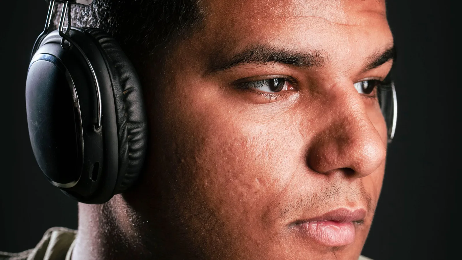 7 hábitos que estão prejudicando sua audição sem você perceber
